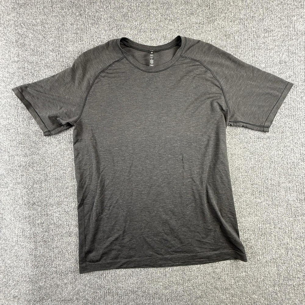 Lululemon Shirt Mens XL Gray Short Sleeve Athletic Training Top X-Static Running